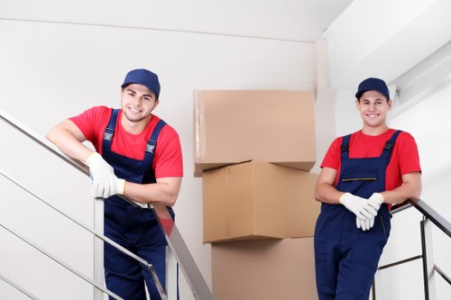Pettswood moving service handling household transport and furniture